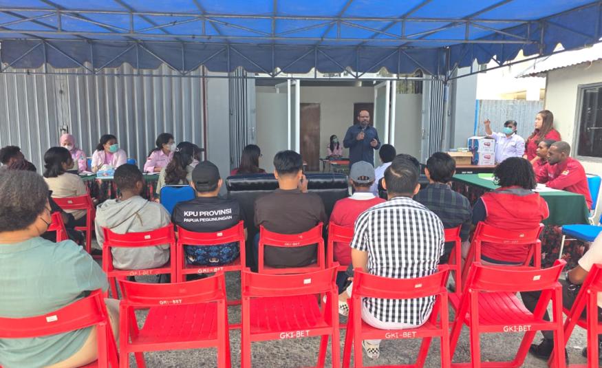 DPD RI Member Arianto Kogoya Invites the Public to Donate Blood